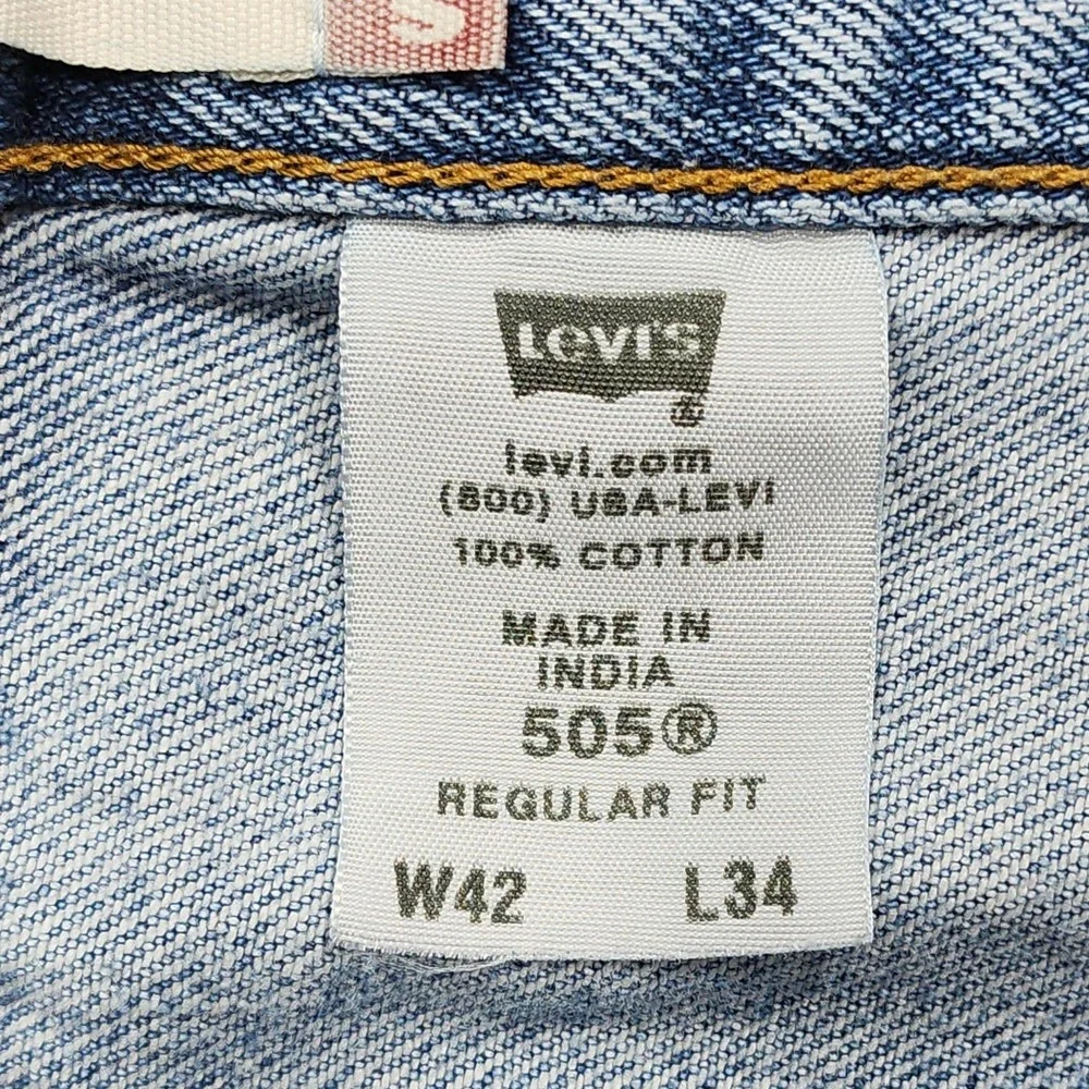 Vintage Levi's 505 Jeans Mens 42x34 Blue Light Wash Regular Fit Straight Leg